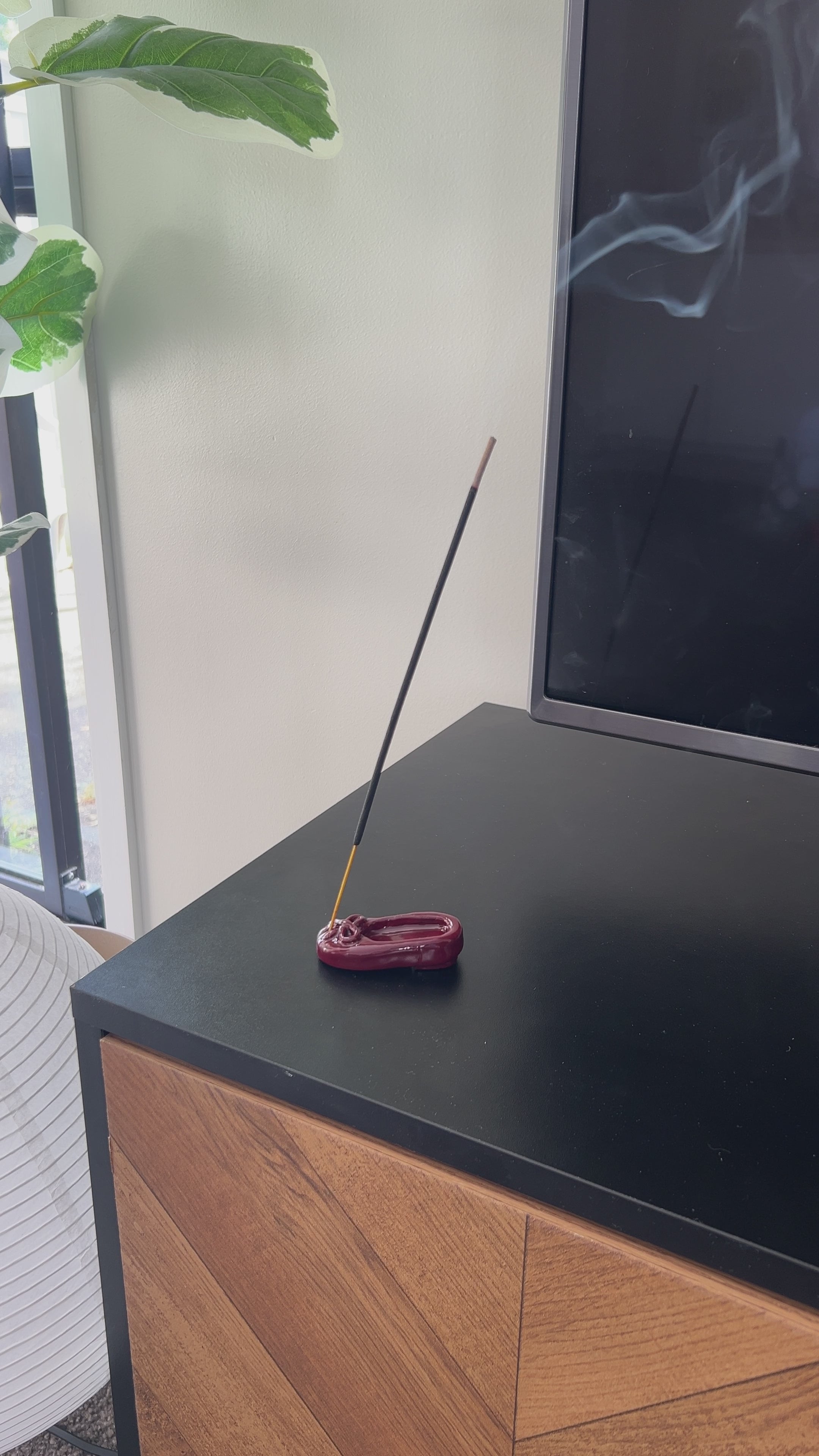 Tabi Incense Holder